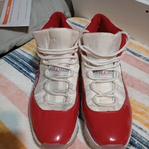 Jordan Athletic Shoes Red and White